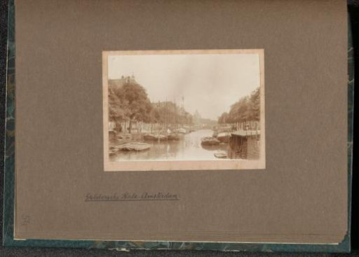 Geldersekade in Amsterdam, viewed towards the Schreierstoren