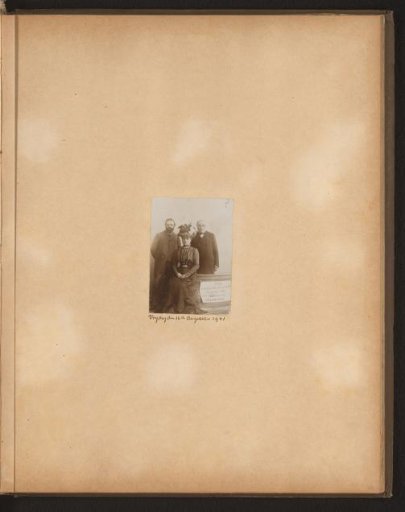 Portrait of two unknown men and a woman, possibly the compilers of the album
