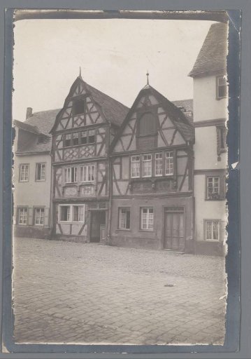 Two half-timbered houses in Rhens, Germany