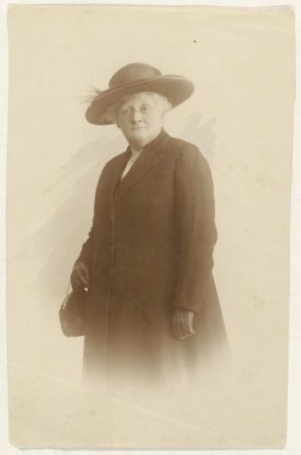 Portrait of Grietje Vermeulen in later years