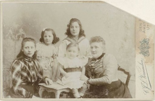 Group portrait with women