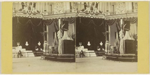 Busts and other objects at the Exhibition of National Industry and Art in the Paleis voor Volksvlijt, Amsterdam