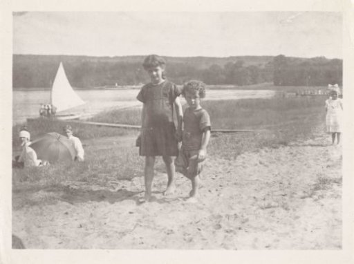 Marba and Eckart Titzenthaler, children of the photographer, on the shore of a lake