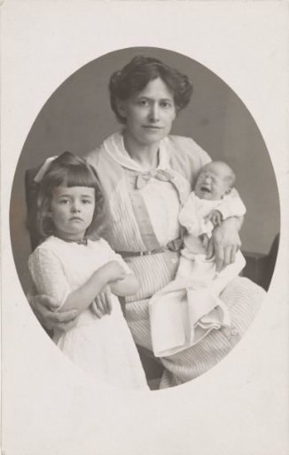 Portrait of Olga, Marba and Eckart Titzenthaler, wife and children of the photographer