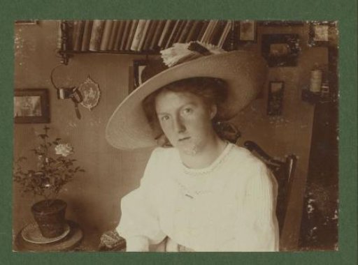 Portrait of Greet with a Hat