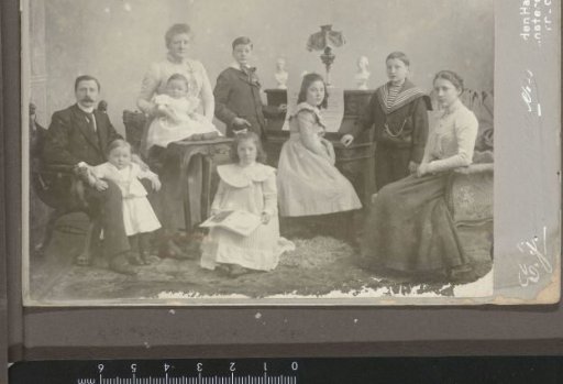 Portrait of the Vermeulen children with their parents