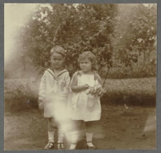 Portrait of Klaas and Tiny Kleiterp in a garden in Bengkajang