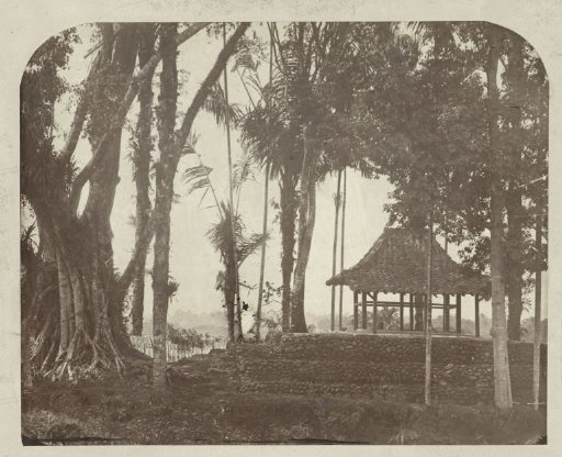 Supposed grave of Depatie Olah, founder of the Pajajaran dynasty, the last Hindu kingdom in West Java.