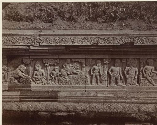 Bas-relief with Bubaksha and Gagang Aking on the pedestal of a pendopo on the east side of Candi Panataran