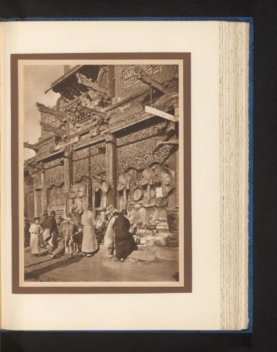 Unknown persons at a shop in Peking