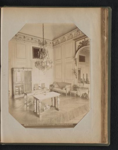 Room with interior