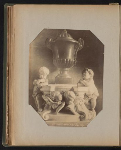 Goblet on a foot of cherubs