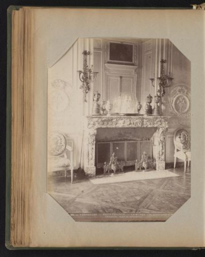 Marble mantelpiece in Versailles