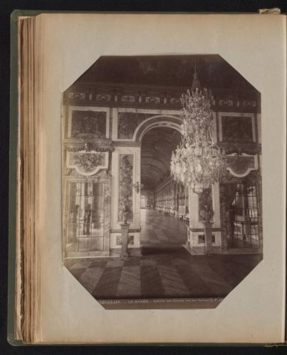 Gallery with marble gate and wooden floor, the wall is provided with much glassware