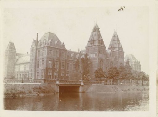 View of the Rijksmuseum, seen from the Singelgracht