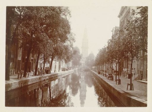 View of the Groenburgwal, looking towards the Raamgracht, with the tower of the Zuiderkerk in the distance