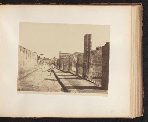 View of the Via dell'Abbondanza, Pompeii