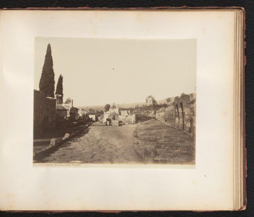 View of the Via delle Tombe, Pompeii