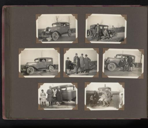 Berti Hoppe, Herman Besselaar and a married couple with two children posing by a car