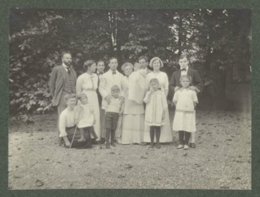 Group portrait of the Kessler family