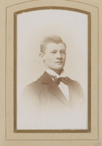 Studio portrait of Dolph Abendanon