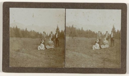 Group portrait with Mrs. Kessler de Lange in a mountain landscape