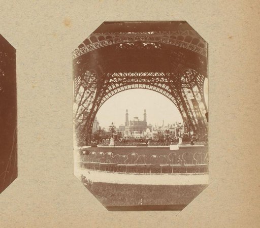 Eiffel Tower and the Palais du Trocadéro during the 1900 World's Fair