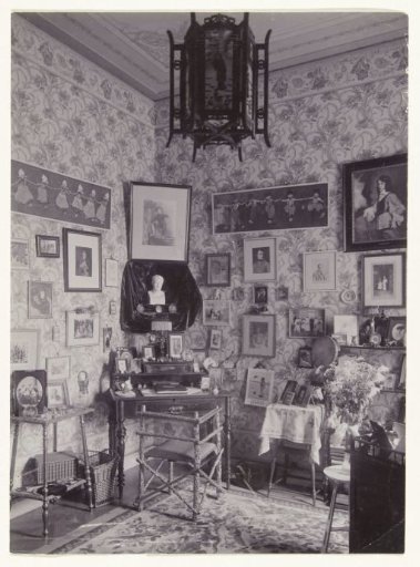 The boudoir of Johanna Elisabeth ('Sissy') Boissevain, the wife of the photographer