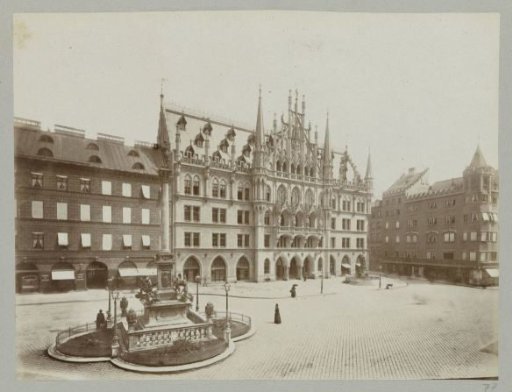 New Town Hall in Munich on the Marienplatz