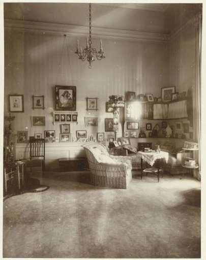 Interior of De Wildbaan, the photographer's residence in Driebergen