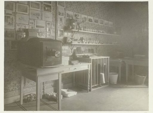 The Photographer's Workroom, from the album 'De Wildbaan'
