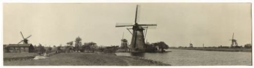 View of the Windmills of Kinderdijk
