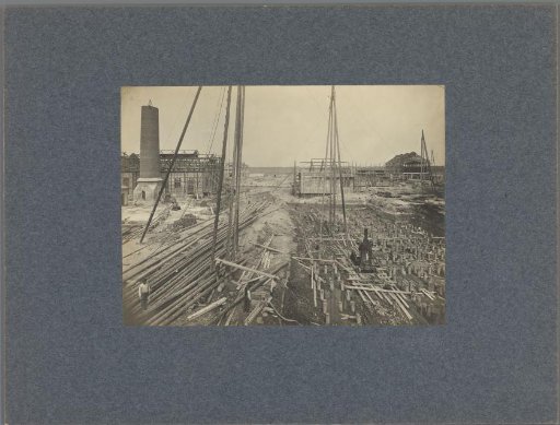 Construction of the large gas holder of the gasworks in the Keilehaven