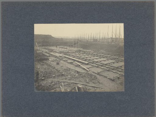 Construction of the foundation of a factory in the Keilehaven