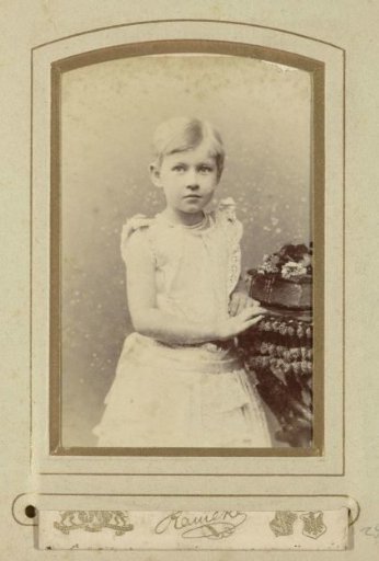 Portrait of An Kessler