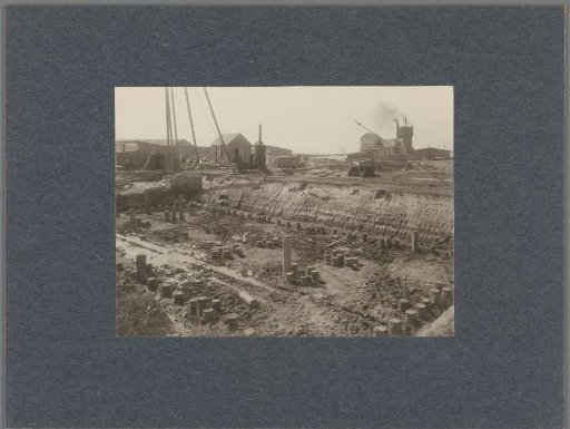 Works on the foundation of a building in Nieuw-Mathenesse on the border between Rotterdam and Schiedam