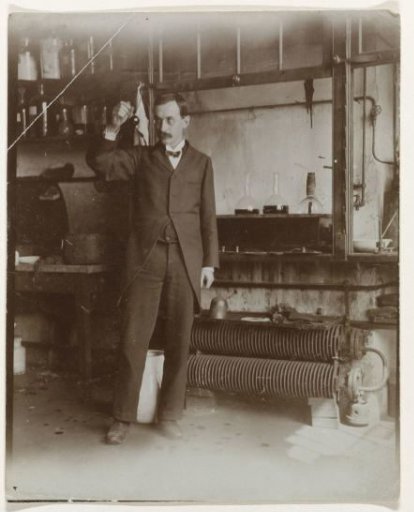 Standing man in a laboratory