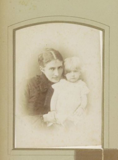 Portrait of Eva and Jet Boelen