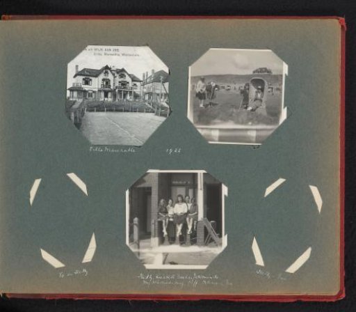 Boelen family, with Eva and Hetty, in Wijk aan Zee