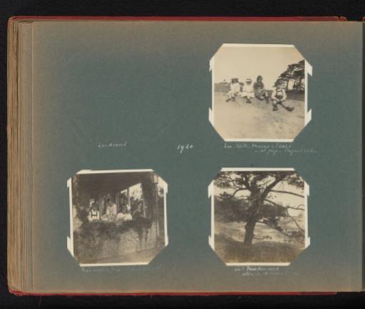 Eva and Hetty Boelen with the girls of Tricht and a boy in the Naaldenveld in Aerdenhout