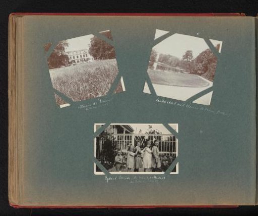 Views of Huize De Paauw in Wassenaar, and a group portrait with Eva and Hetty Boelen, Egbert Smith and the girls Kwast