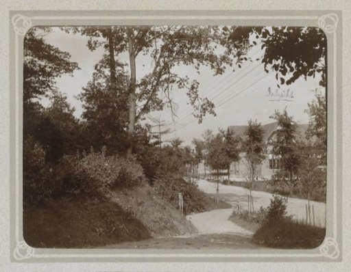 Road with (presumably) inn Dalzicht in Beek (Gelderland)