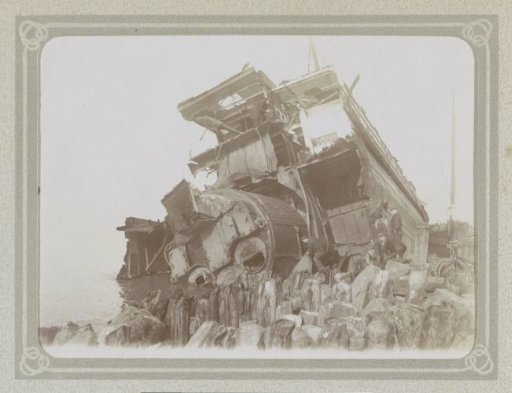 Men at a shipwreck