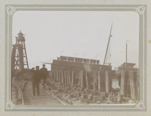 Salvage operations at a shipwreck