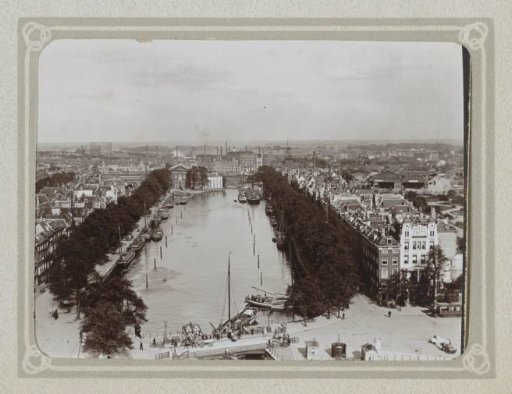 View of the Haringvliet in Rotterdam, with Hotel Smits to the right