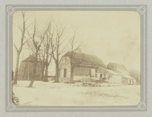 Farmhouse with a barn and a haystack on the Bosweg behind the Kralingse Plas at Kralingen