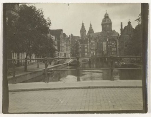 Oudezijds Voorburgwal, Amsterdam