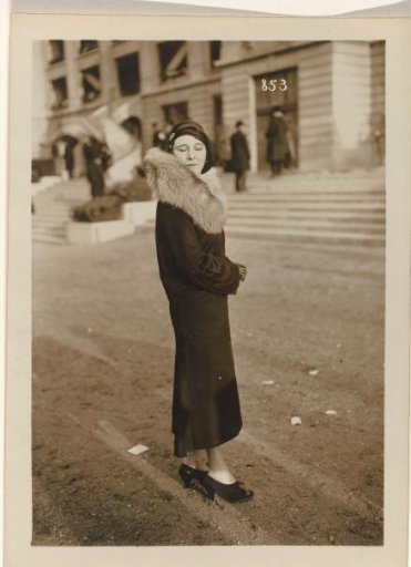 Fashionably dressed woman in Auteuil, Paris