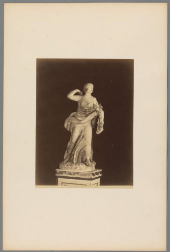 Sculpture of a girl in the Galleria degli Uffizi in Florence, Italy