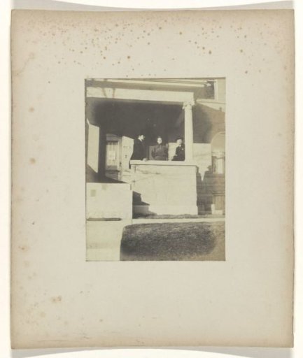 Jan C. Schüller, Backers and Mrs. McDermott on the gallery of Maple Arc 5919 during the World's Fair in St. Louis (Louisiana Purchase Exposition), 1904